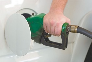 Gas natural sube $1, resto de los combustibles invariable