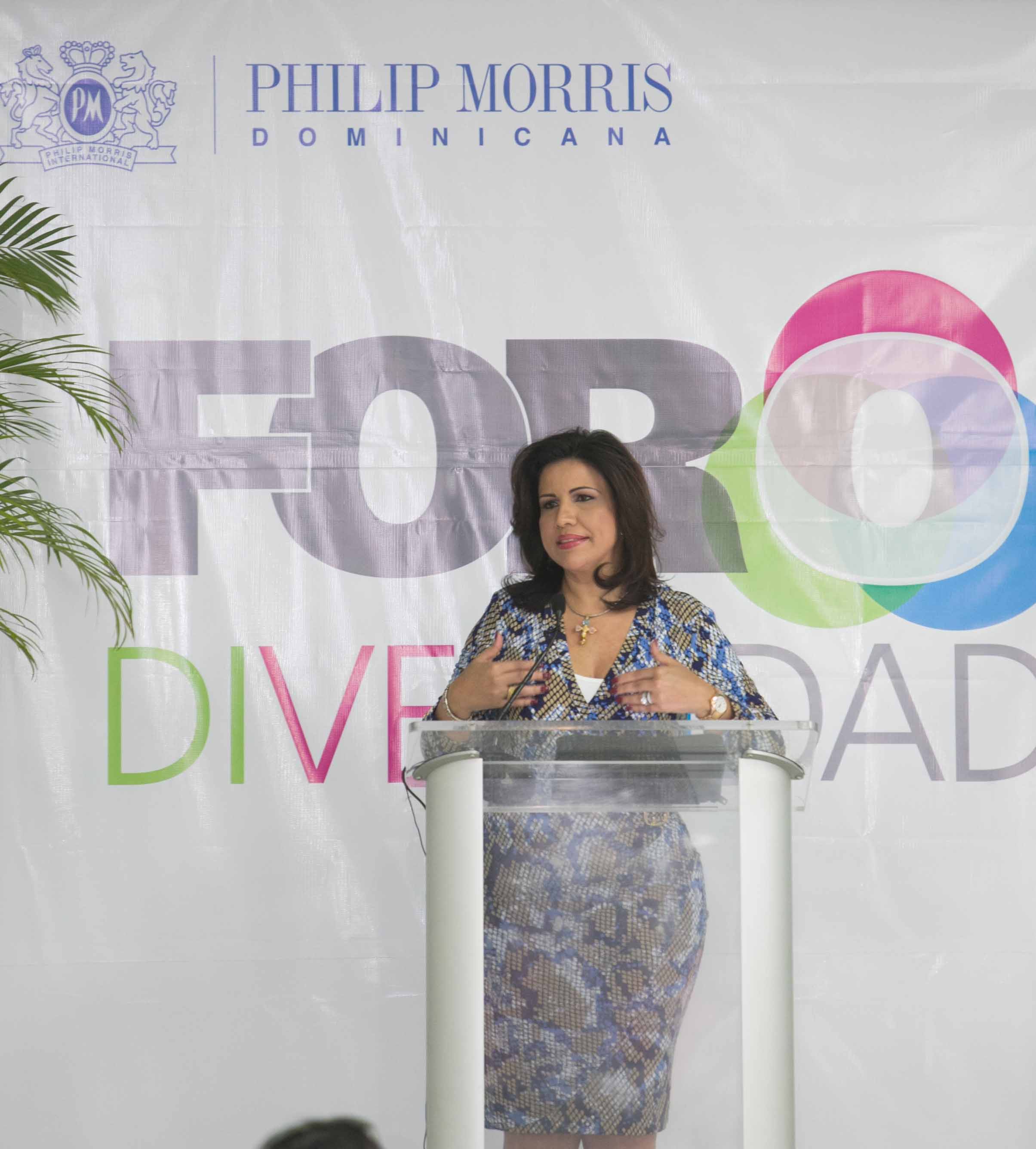 Vicepresidenta diserta en foro Philip Morris sobre rol de la mujer dominicana