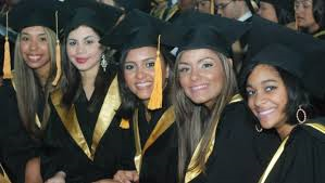 Universidad Católica Madre y Maestra gradúa mil nuevos profesionales, la mayoría mujeres