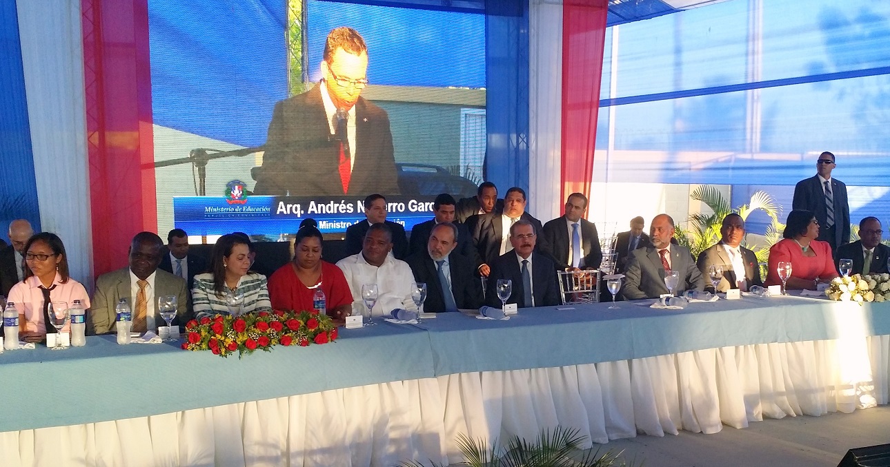 El presidente Danilo Medina inauguró el Liceo Juan Lulio Aurelio Blanchard Santana