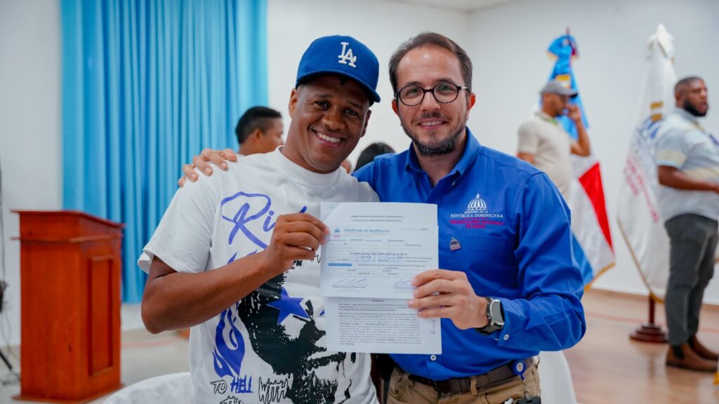 WhatsApp Image 2025-10-09 at 9.59.59 AM productores agrícolas de San Juan